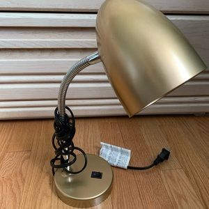 Desk lamp